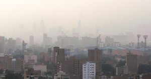 TOMAN MEDIDAS EN MEDELLÍN DEBIDO AL ALTO NIVEL DE CONTAMINACIÓN